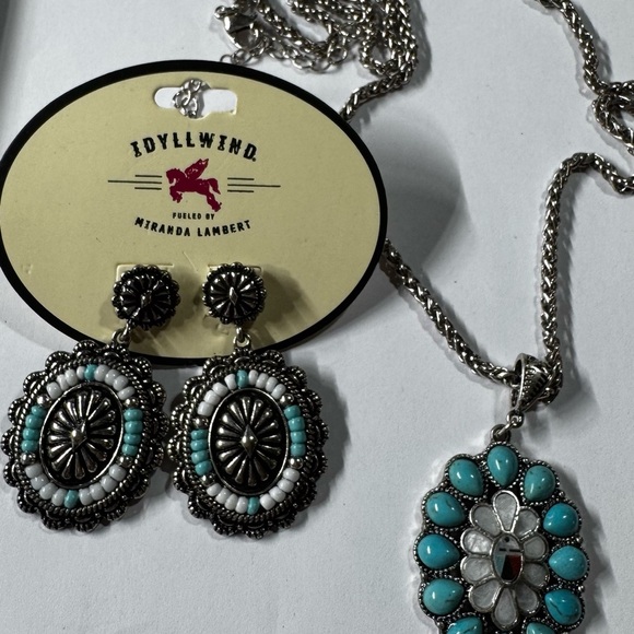 14.5” necklace adjustable Idyllwind/Shyanne-Turquoise and Silver Jewelry Set - Picture 3 of 3